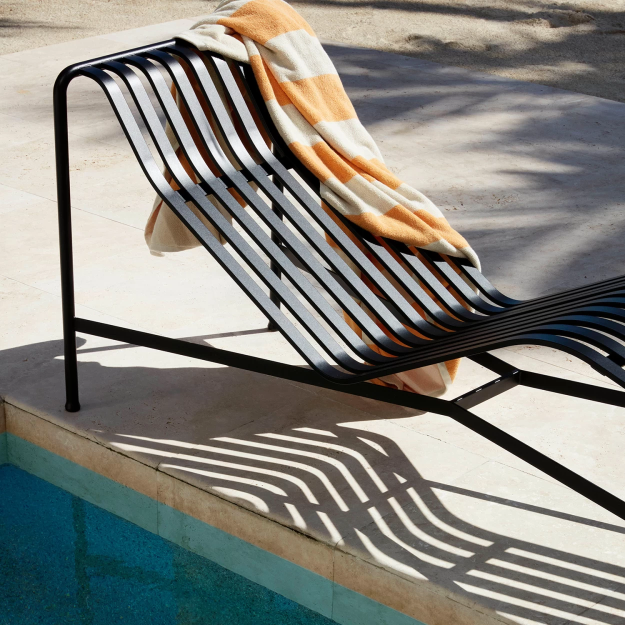 Liege Chaise Palissade Farbe Anthracite – Bild 2