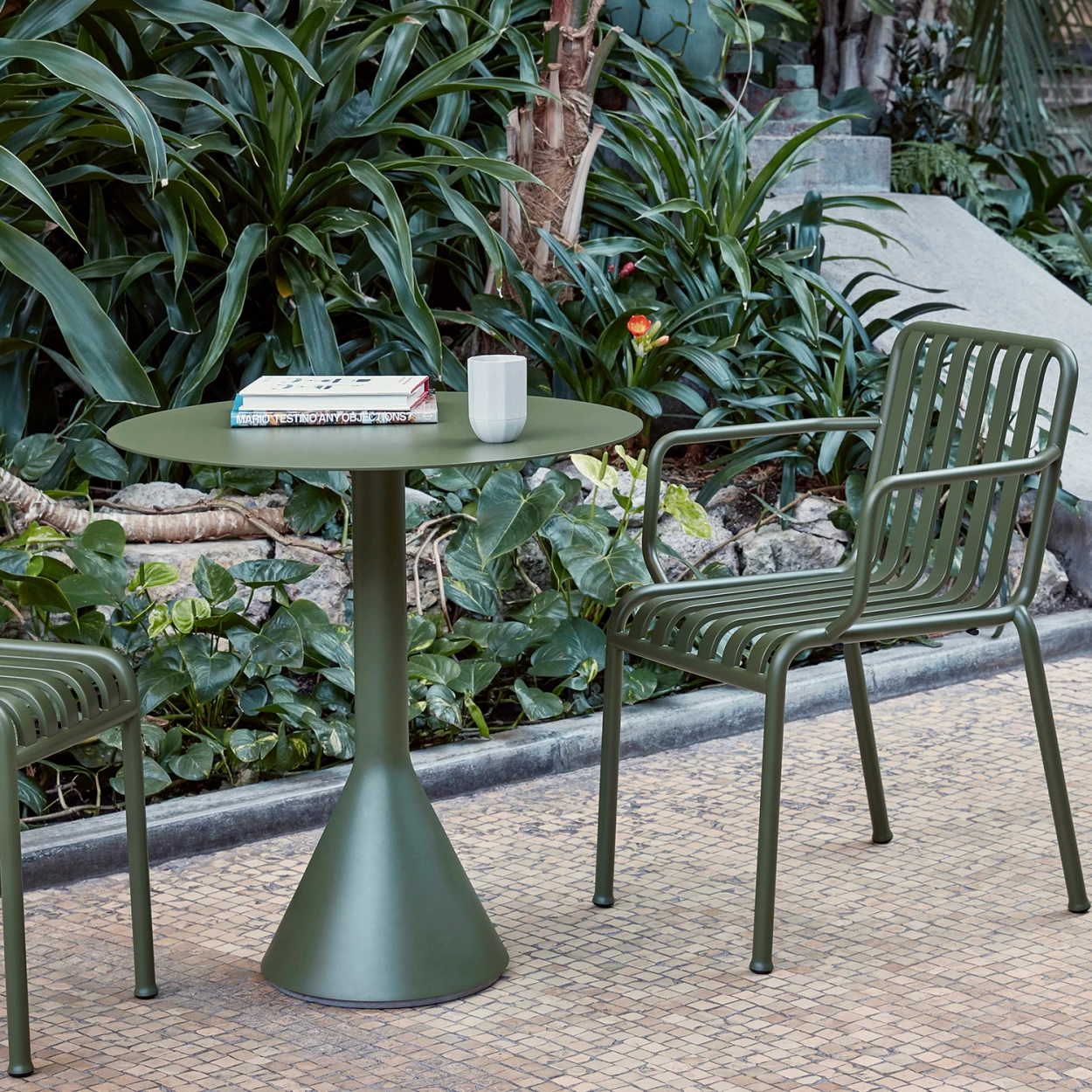 Beistelltisch Palissade Cone Farbe Anthracite 70 Cm Von HAY – Bild 3