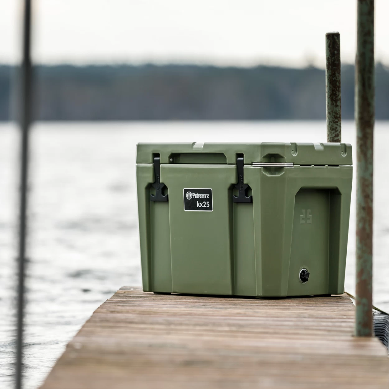 Petromax Kühlbox 25 L Oliv – Bild 2