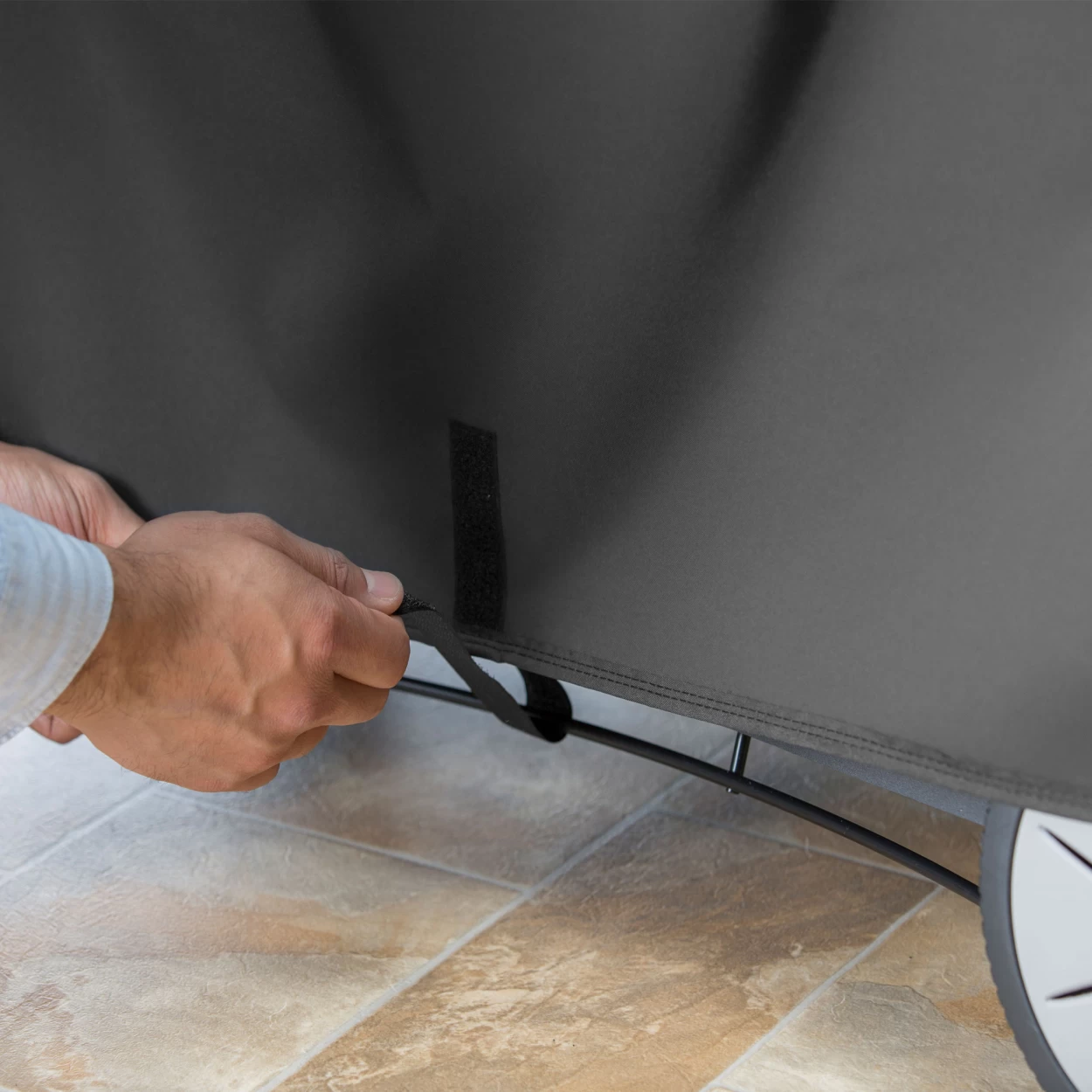 Weber Abdeckhaube Q 2200 / 3200 Premium Rollwagen – Bild 5